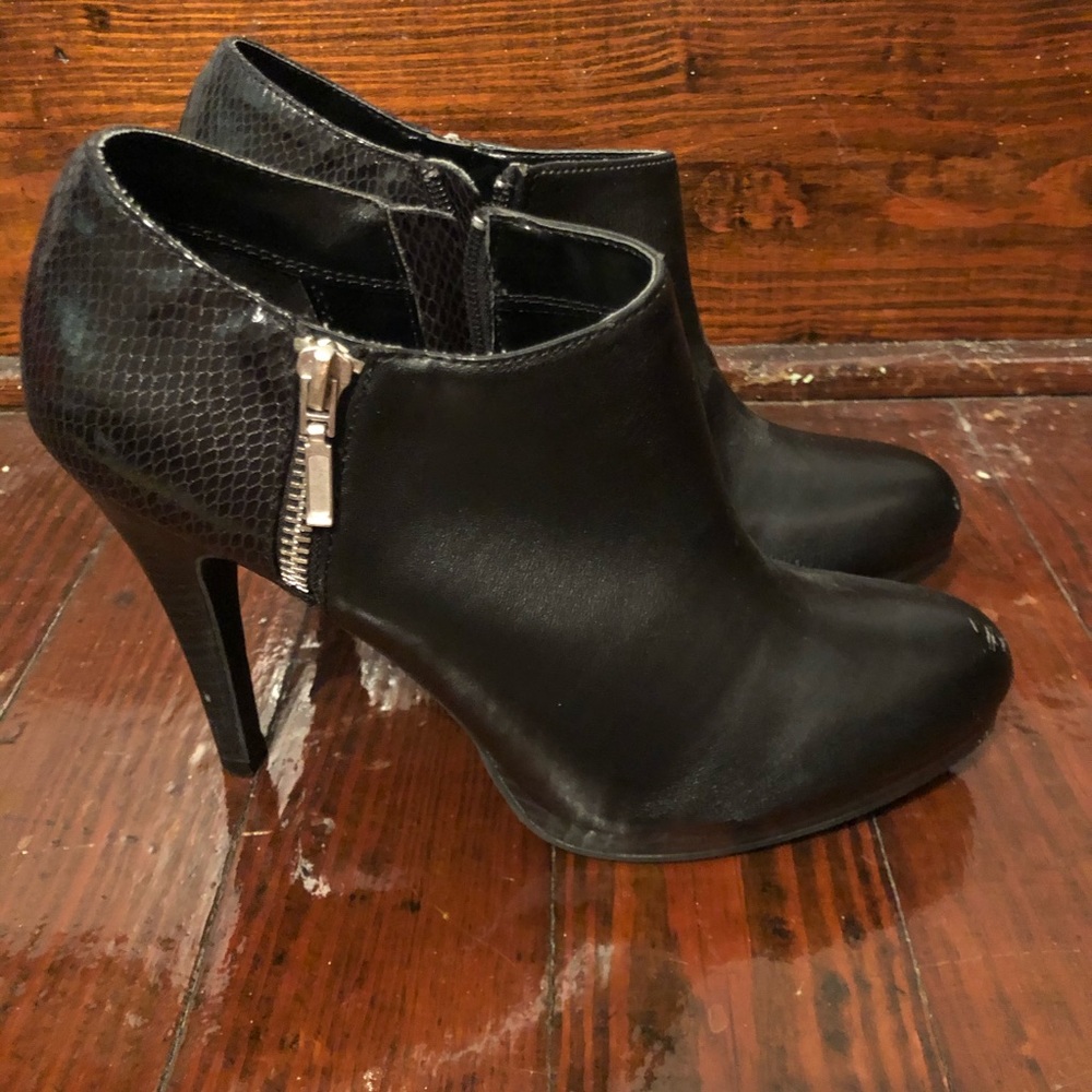 Apt. 9 Black Heeled Boots, Size 9